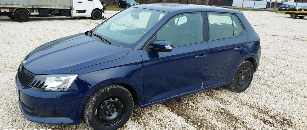 Skoda Fabia cena 18600 przebieg: 211000, rok produkcji 2017 z Warszawa małe 137